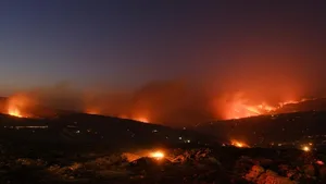 Ein Feuer wütet in Sizilien am 4. August 2021.