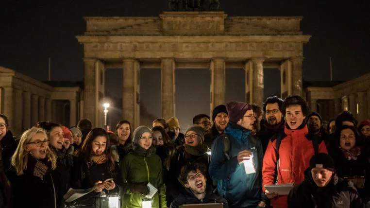2b7db4dbc71b9850883016b71e972cd2b67f03db Brandenburger Tor Earth Hour 2018