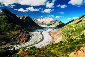 Die atemberaubende Sicht auf den 23 Kilometer langen Eisriesen: Der Aletschgletscher.