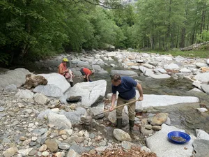 Ob in der Mine oder im Fluss, Goldsuchen ist kein Zuckerschlecken. Macht aber jede Menge Spass.