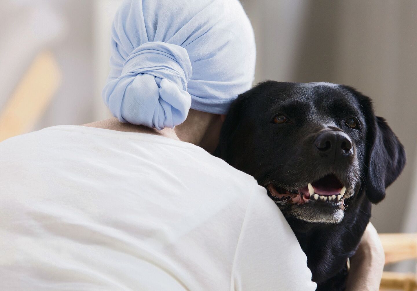 Frau mit Hund