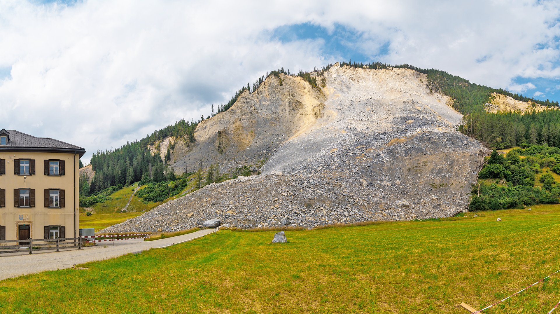 Internet-Glasfasern massen Felssturz von Brienz