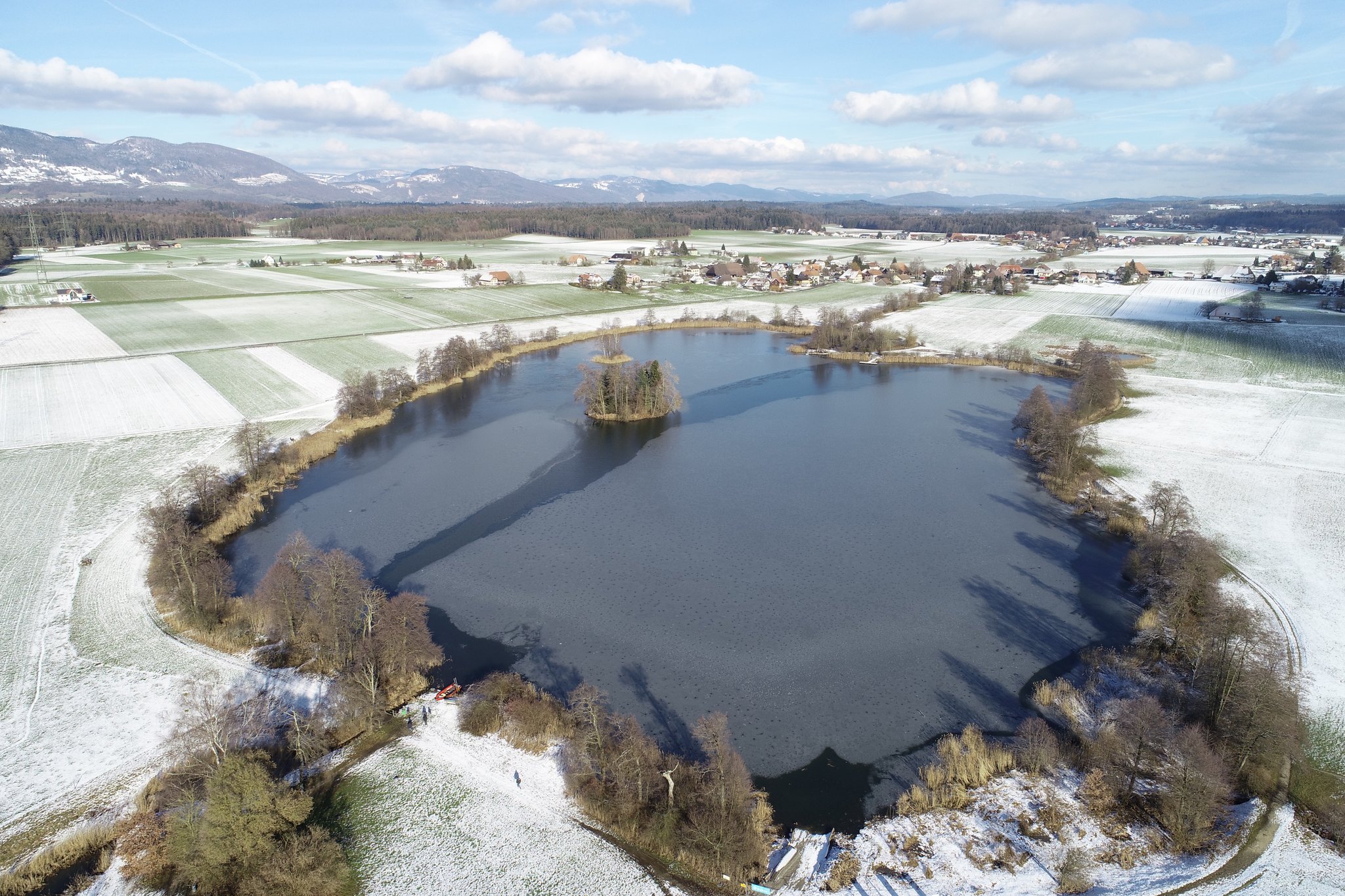 Biber gefährden Pfahlbauten im Inkwilersee