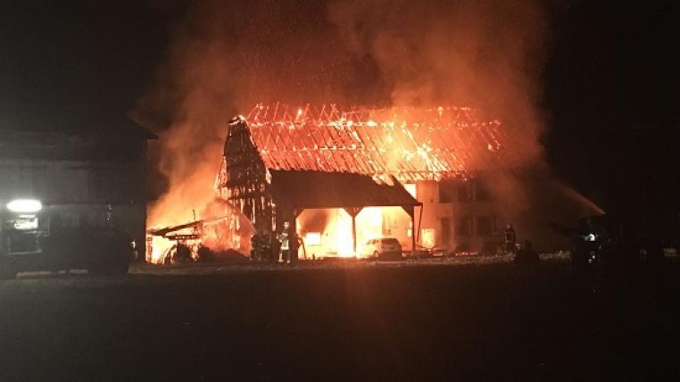 Brand auf Bauernhof