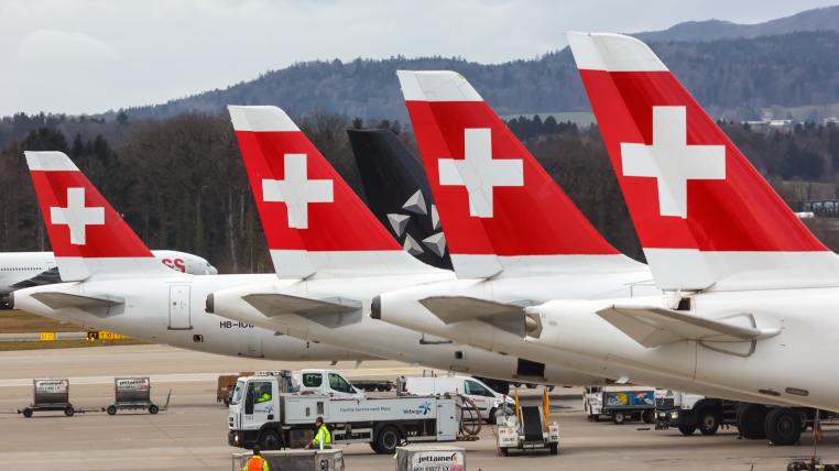 Flugzeuge der Swiss am Flughafen Zürich