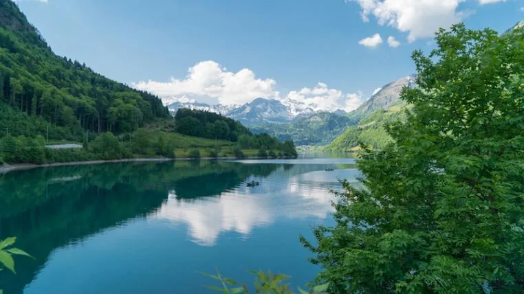 bdda434fe3ef0bdfe858b39ad50b7a595692a04f Sarnersee