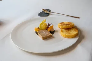 Im Restaurant Rose des Sternekochs Tobias Buholzer wird Noix Gras angeboten.