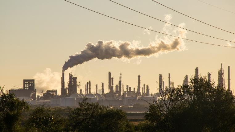 oel-raffinerie-klimawandel.jpg