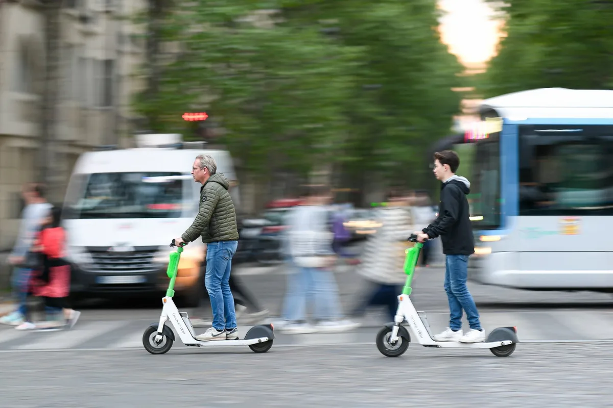 shutterstock_2354489487 Sharing Economy: Teilen statt Besitzen für mehr Nachhaltigkeit