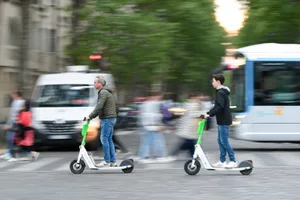 Eine Untersuchung der Boston University ergab, dass die durchschnittliche Lebensdauer vieler E-Scooter nur wenige Monate beträgt, da sie oft unsachgemäss genutzt und schlecht gewartet werden.