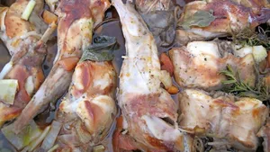 Warum an Ostern nicht mal einen Kaninchenbraten zubereiten?