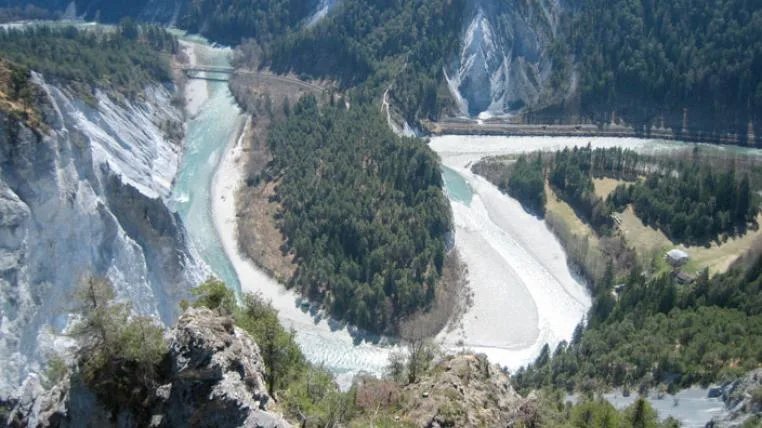 81c12832d77032774605e20a0f85a1c9150d7645 Vorderrheinschlucht-Adrian-Michael-bysa-s.jpg