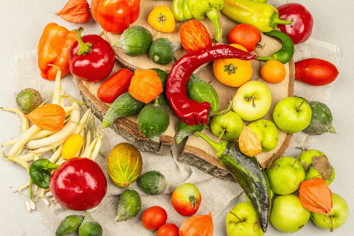 shutterstock_2052289139 Von Ugly Fruits bis Ünique: Initiativen gegen Lebensmittelverschwendung