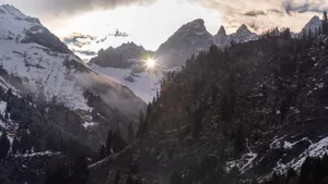Wenn dieses Jahr die Sonne durchs Martinsloch scheint, kann man das Ereignis per Livestream mitverfolgen.