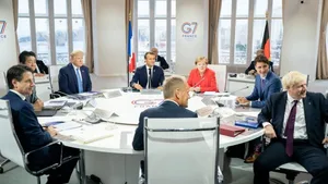 Die Staatschefs der G7-Staaten bei einer Diskussion in Biarritz.