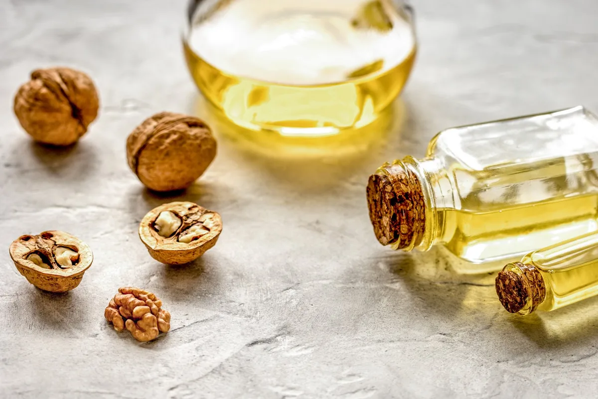 shutterstock_610236851 Von Frucht und Nuss zu Saft und Öl