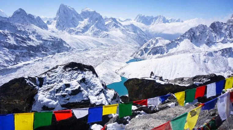 48bd4336e964a9319a4cf927ed377e405aef32d5 gletscher-weniger-eis-als-gedacht.jpg