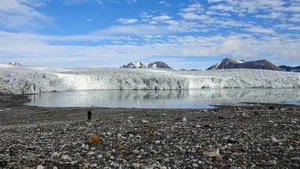 Unterwegs in der Arktis: Die Teilnehmerinnen und Teilnehmer des Swiss Arctic Projects untersuchen die Auswirkungen der Klimaerwärmung im Hohen Norden.