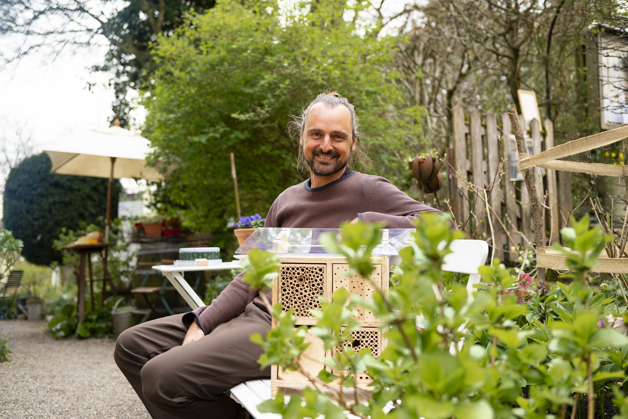 Gründer von Wildbiene+Partner erklärt, warum jede Blüte für die Wildbienen zählt