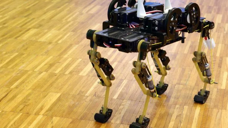 c5b3a4c4609c2a7637f580ef1b8b35298407912a roboter.jpg